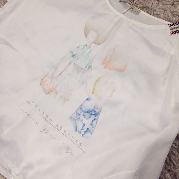 Cute white graphic bohemian boho chic top - Picture 2 of 3